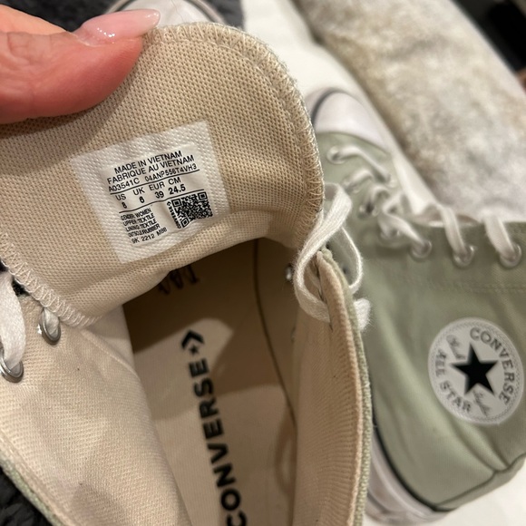 Sage green converse platform high top size 8 - Picture 2 of 4